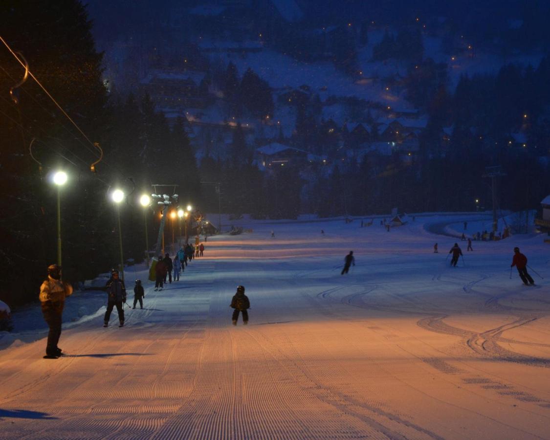 Harrachov Resident Apartments "Terrace & Chill" - High Speed Wifi, Smart Tv, Netflix, Disney Plus エクステリア 写真