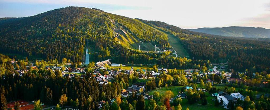 Harrachov Resident Apartments "Terrace & Chill" - High Speed Wifi, Smart Tv, Netflix, Disney Plus エクステリア 写真